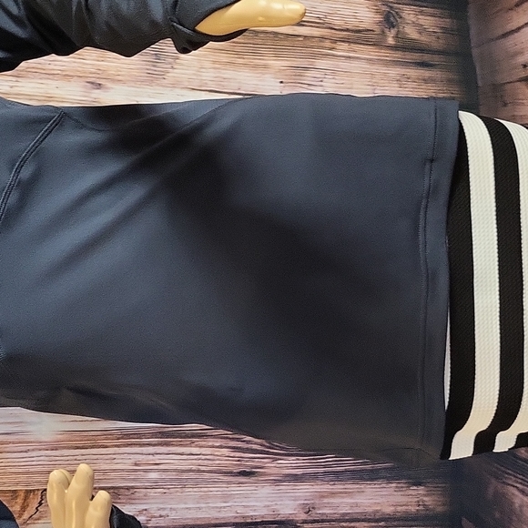 Adidas Women's Long Sleeve Thumbholes Half-Zip Pullover Sweater Size S - Picture 2 of 13